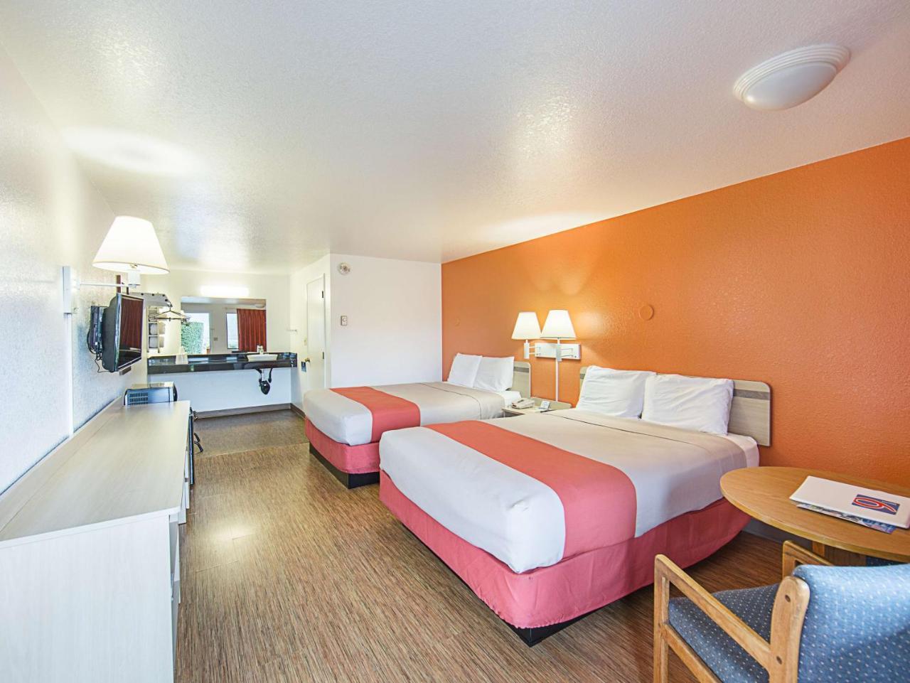 Motel 6 Gold Beach Exterior photo